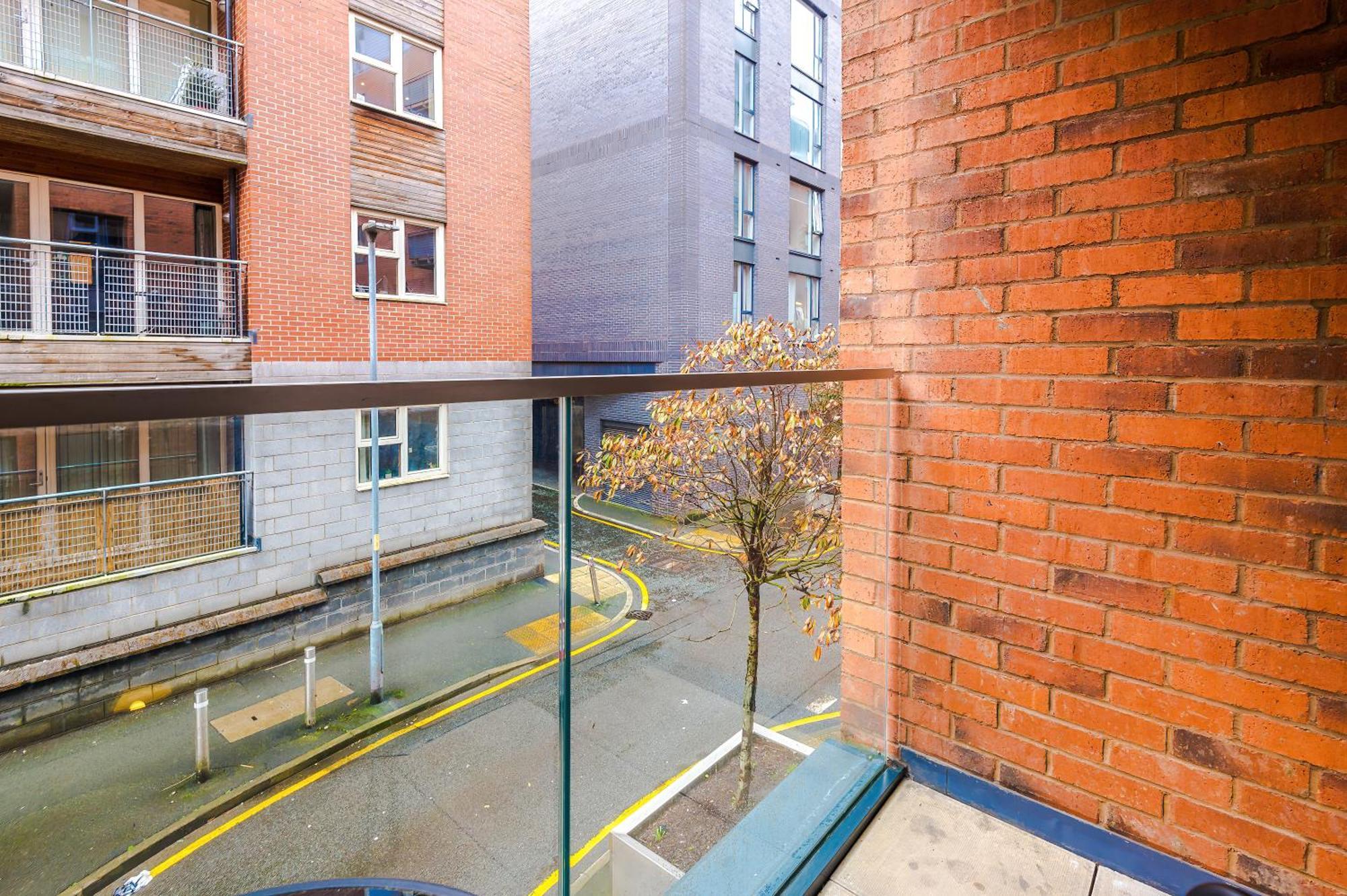 Hilltop Serviced Apartments- Northern Quarter Manchester Exterior photo